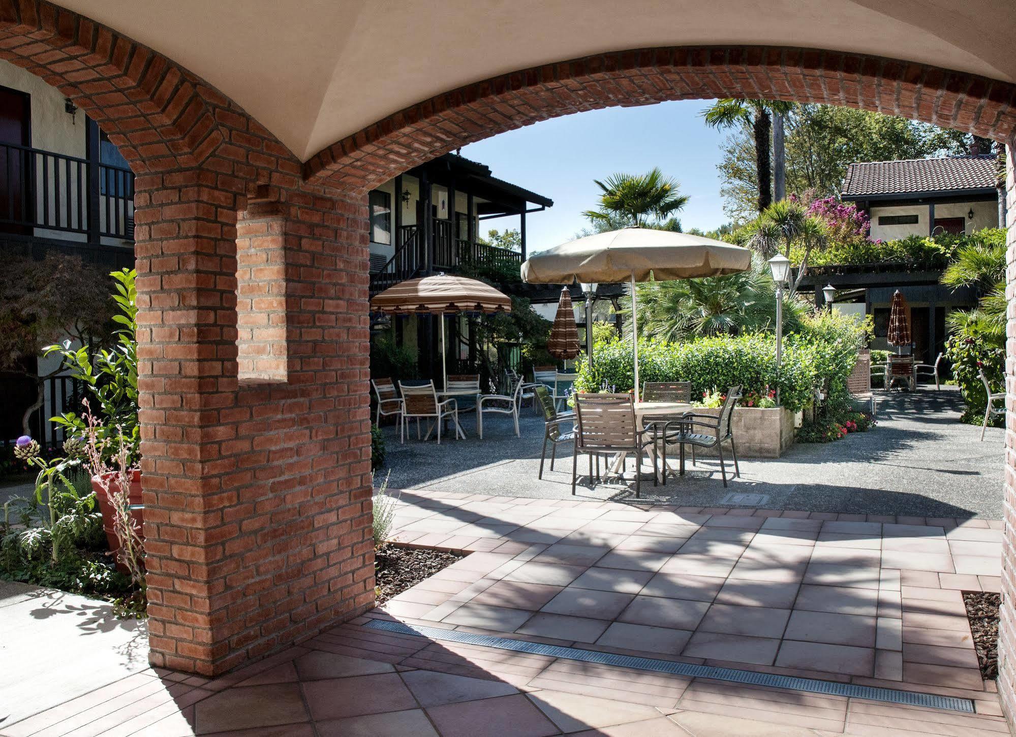 Roman Spa Resort Calistoga Exterior photo